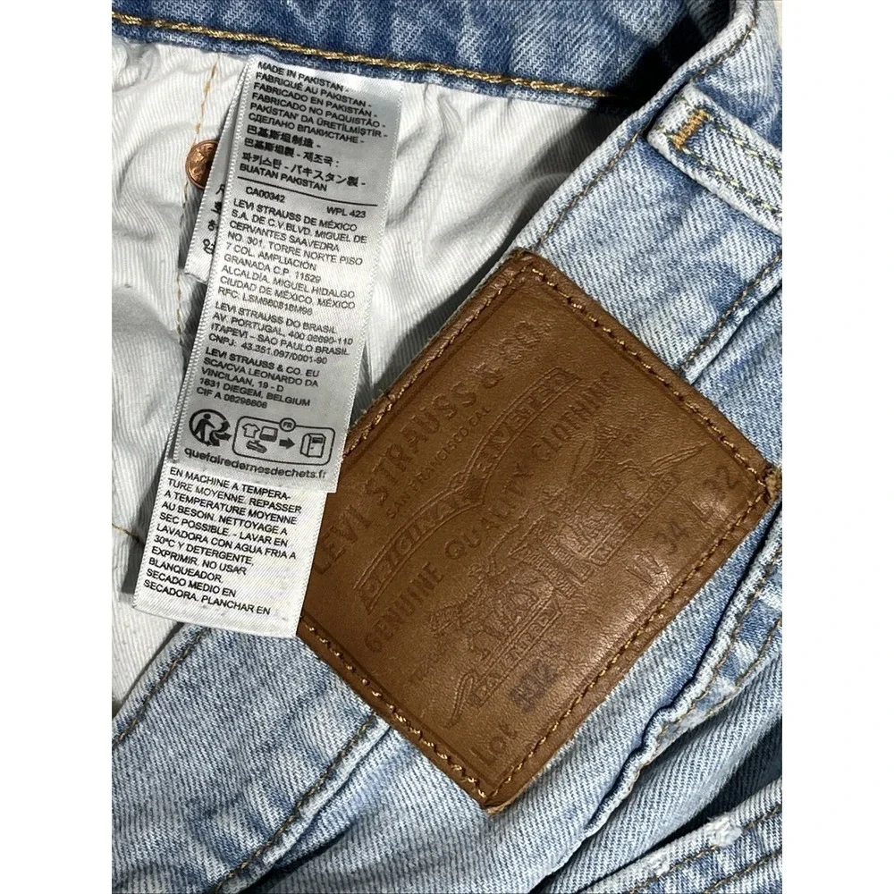 Levis Premium 502 Jeans Mens 34x32 (34x30)Light Wash Blue Tapered Stretch Denim
